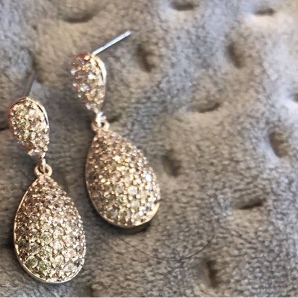 Cubic Zirconia Micro Pavé Mini Teardrop-Boutique - Picture 6 of 9